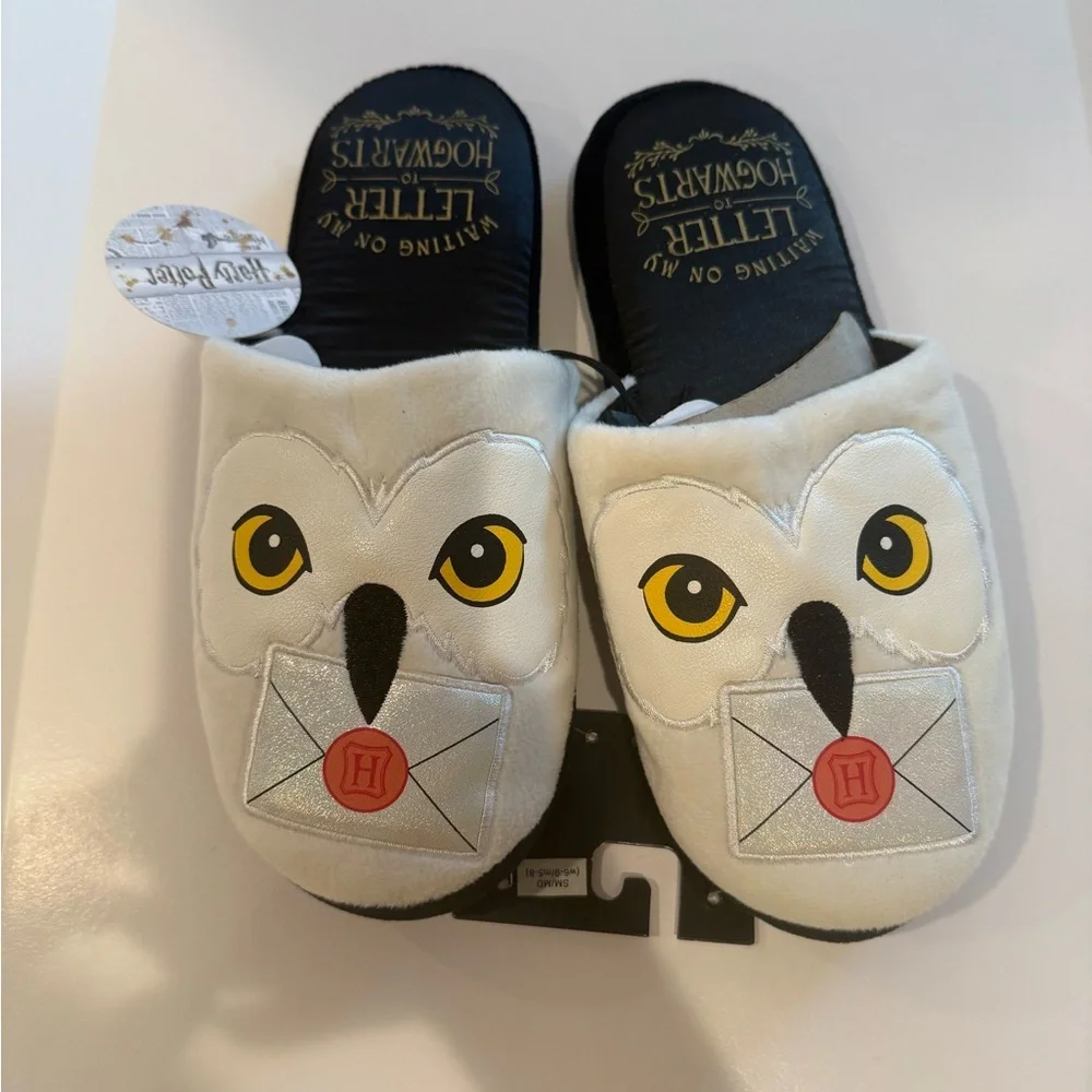 NWT Harry Potter Hedwig Plush Slippers Unisex Slip On Women 6-9 Men  5-8 - Picture 2 of 6
